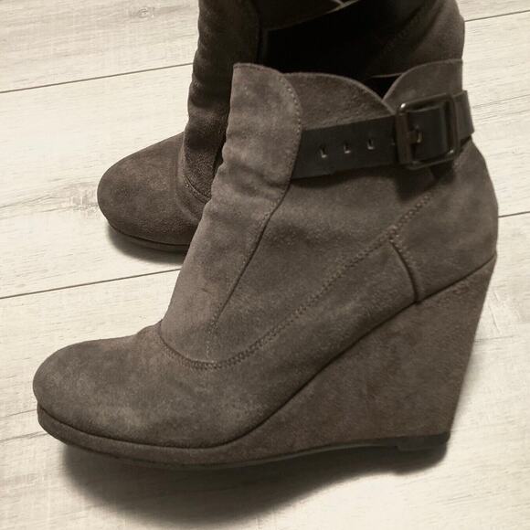 Allsaints Boots Taupe Suede Ankle booties Sz 38 or 7.5 Great cond 3.5” Heel $325 - Picture 2 of 16